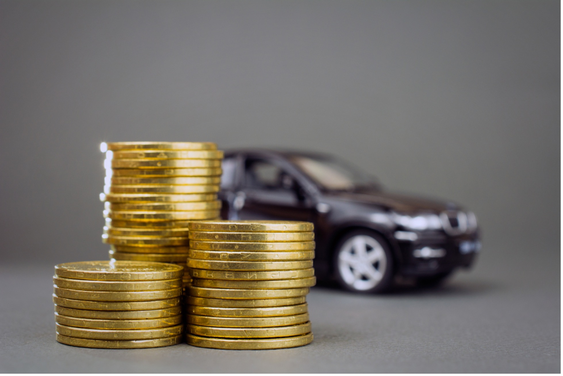 4 Insider Tips to Help You Pay Less for a Car